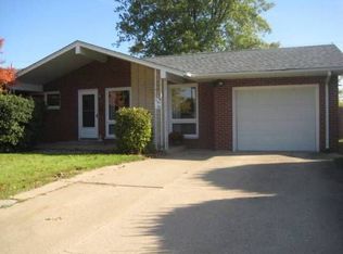 2523 Rock St, Peru, IL 61354