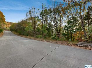 1424 Joshua Dr SE, Huntsville, AL 35803