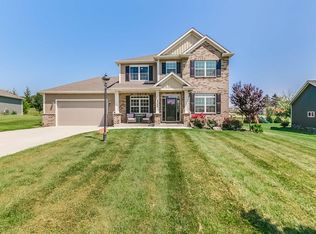 8555 Chaucer Cir, Bristol, WI 53104