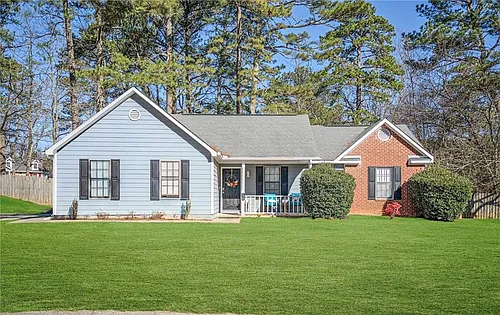1528 Carriage Ln Photo 1