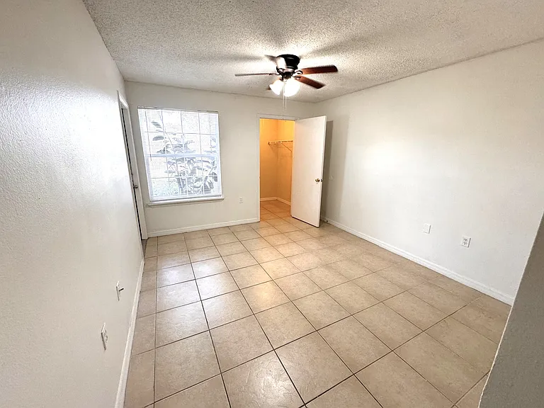 1916 Lake Atriums Cir #40 — Photo 6