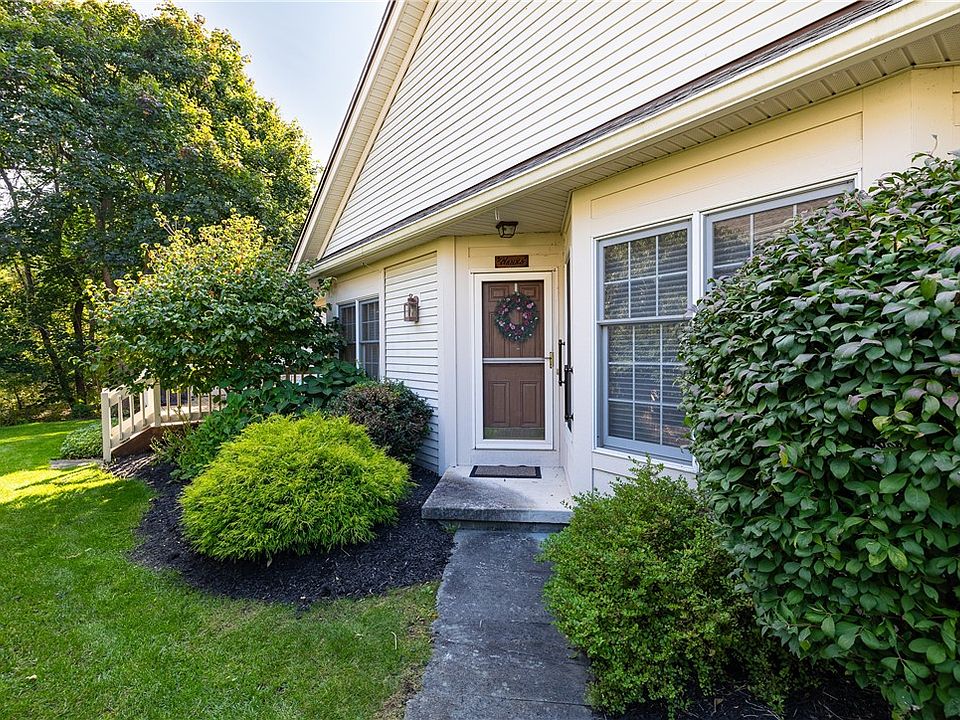 1st image of 17 Fairvale Dr