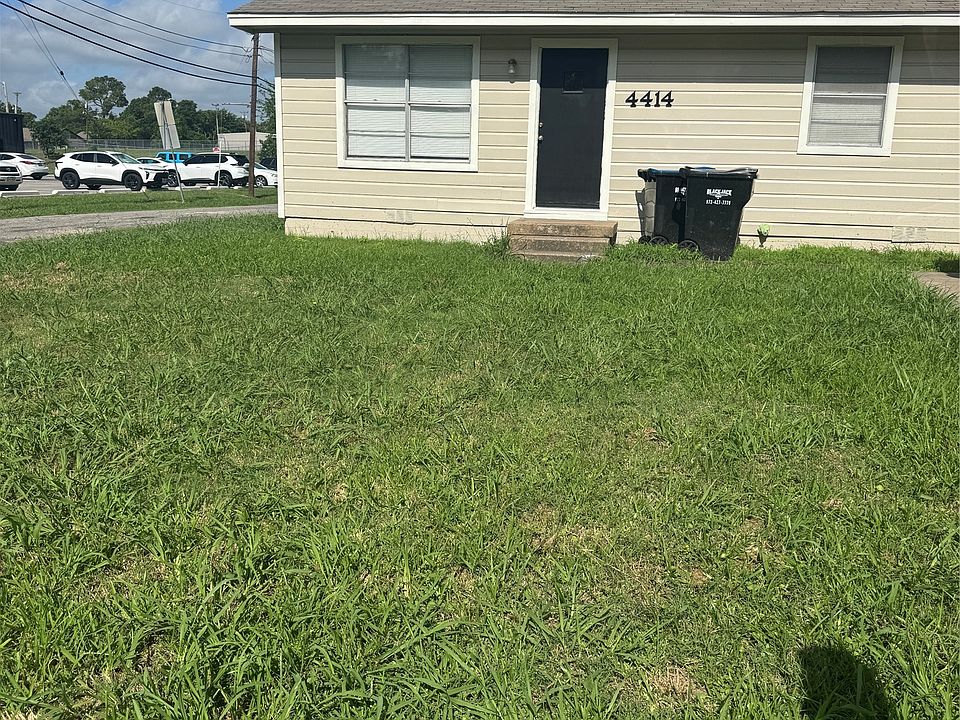 1st image of 4414 Roberts St