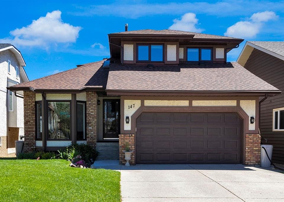 1st image of 147 Hawkcliff Way NW