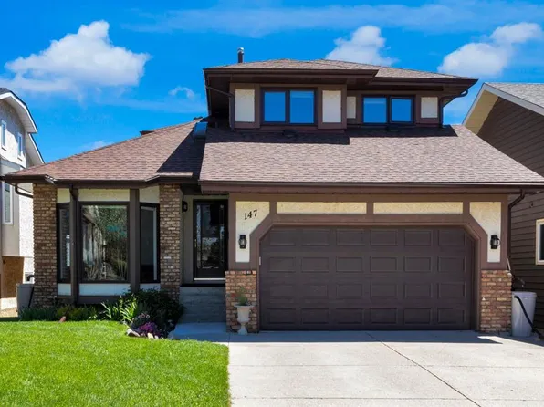 147 Hawkcliff Way NW, Calgary, AB T3G 2S6