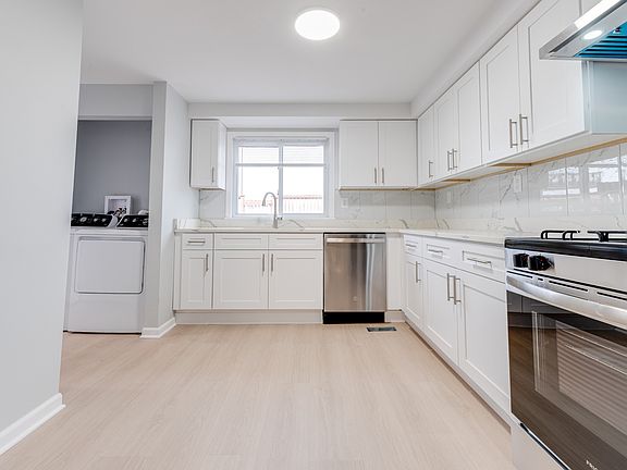 3rd image of 2625 S Union Ave #3