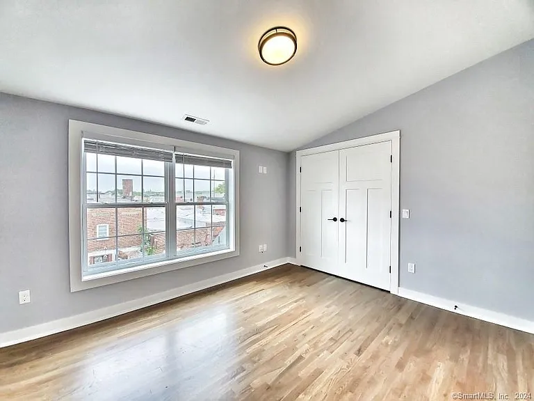 5 Isaacs St #3A — Photo 7