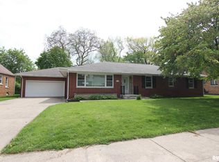 117 N Kickapoo Ter, Peoria, IL 61604