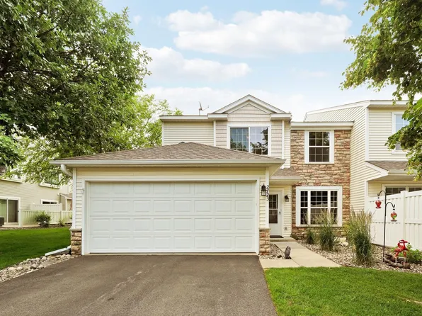 2723 Wagon Wheel Curv, Chaska, MN 55318