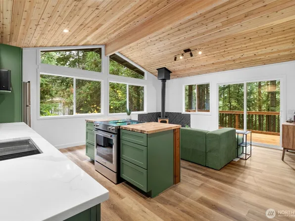 76 B Sudden Valley Drive, Bellingham, WA 98229