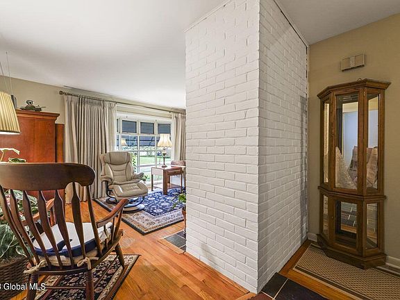 3rd image of 125 Terrace Avenue