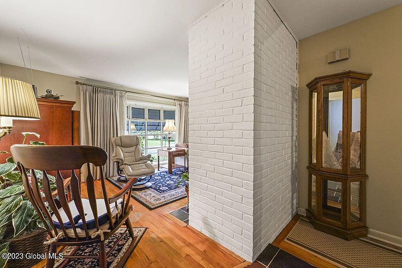 3rd image of 125 Terrace Avenue