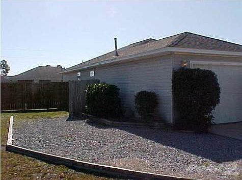 3rd image of 1001 Antiqua Cir