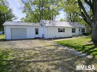 15869 E Lynchberg Rd, Mount Vernon, IL 62864