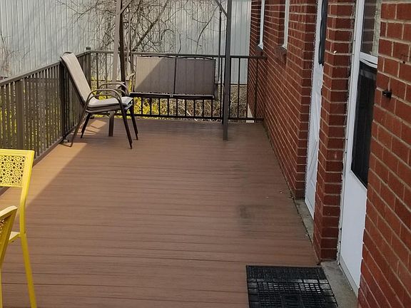 Close up of deck.