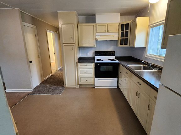 5th image of 2402 W Pioneer Unit A