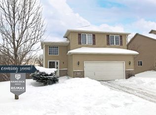 710 Riesgraf Rd, Carver, MN 55315