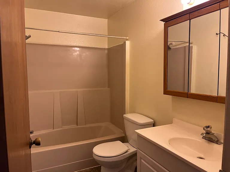 113 Marcus St #B — Photo 7