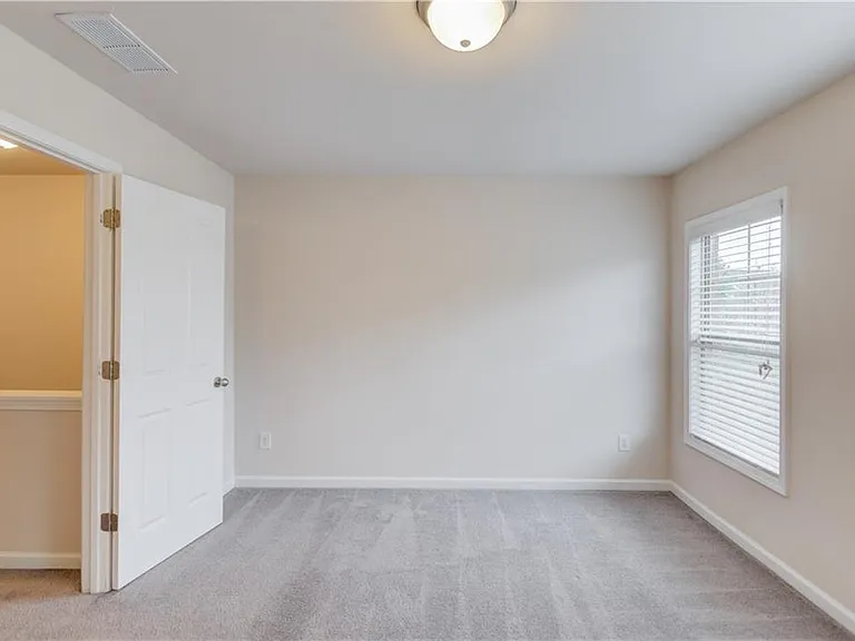 4258 Tacoma Trce — Photo 28