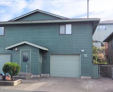630 SW Fall St APT N, Newport, OR, 97365