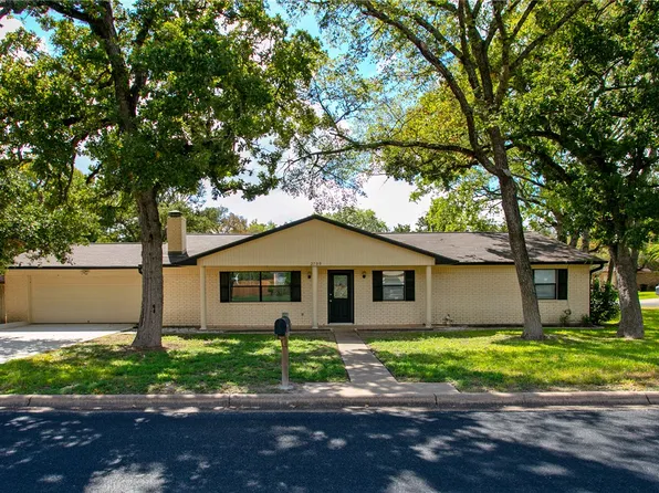 2700 Wilderness Dr S, College Station, TX 77845