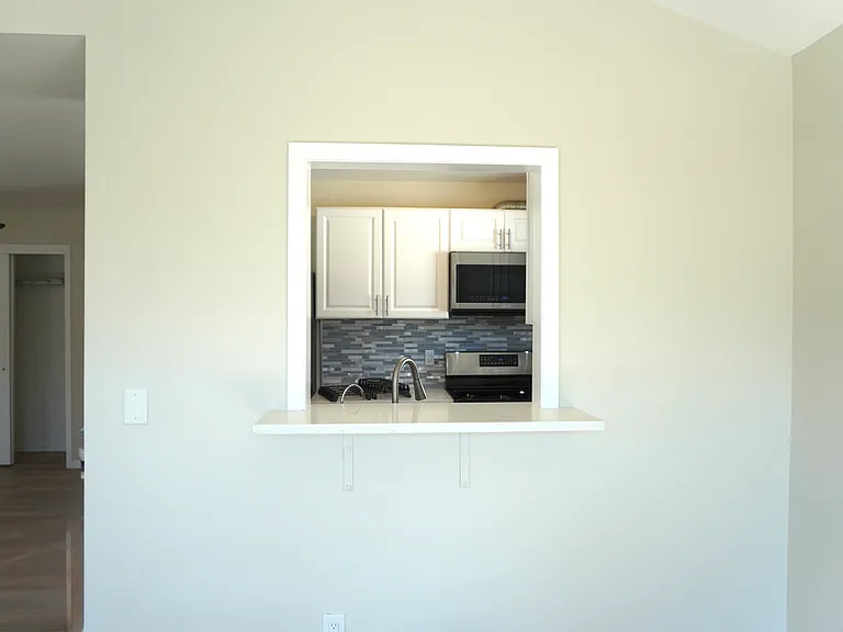 399 S 6th St #1 — Photo 6