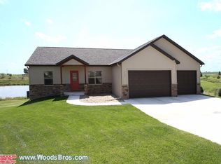 730 Spruce Cir, Palmyra, NE 68418