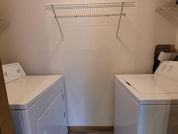 4th image of 8511 Locust Ave E #C0c42d65b