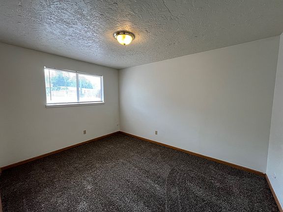 5th image of 3724 Billings Dr #2