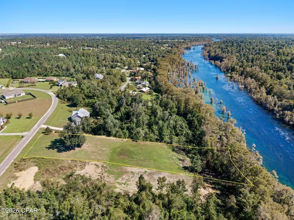 3 Spring Chase Ln, Marianna, FL 32446