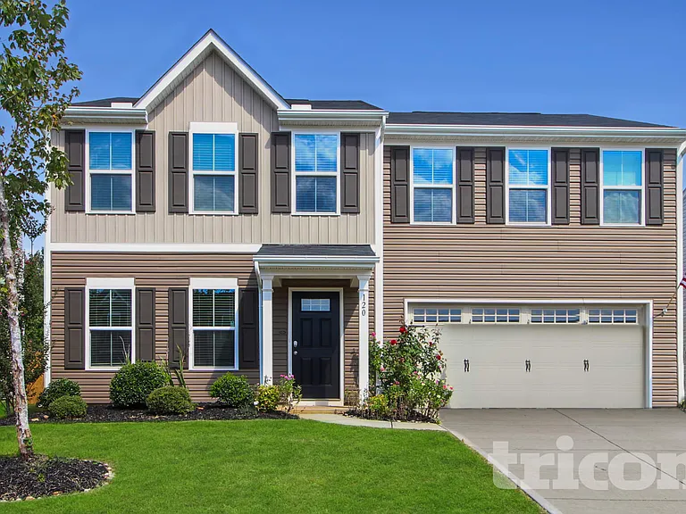 120 Castlebrook Dr — Photo 1