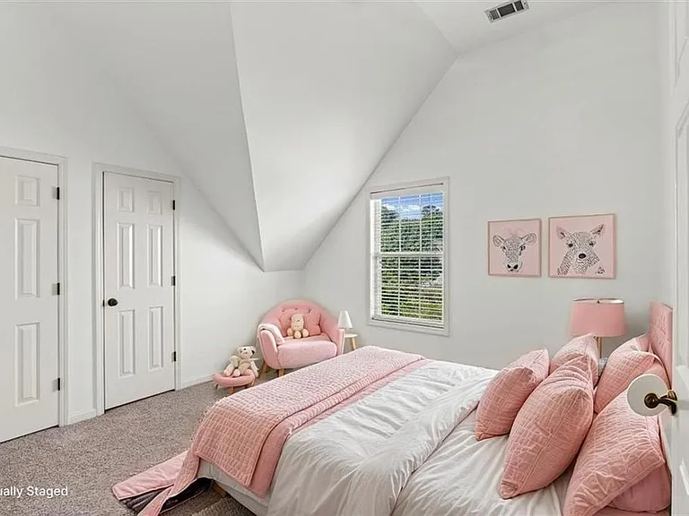3105 Ballet Ct SE — Photo 16