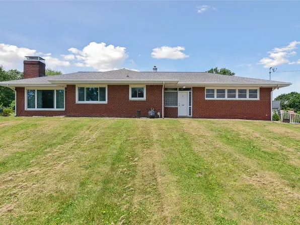 410 Blackhawk Rd, Beaver Falls, PA 15010