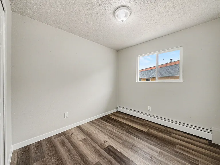 2115 Preuss Rd #D — Photo 7