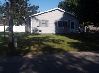 11 S Stewart St, Muskegon, MI 49442