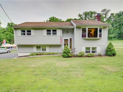26 Foxon Hill Rd, East Haven, CT, 06513