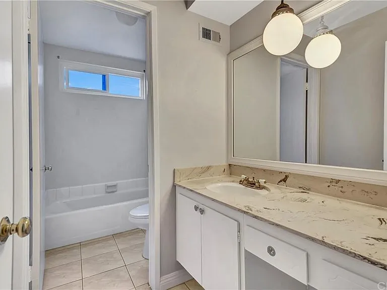 9642 Peppertree Dr — Photo 3