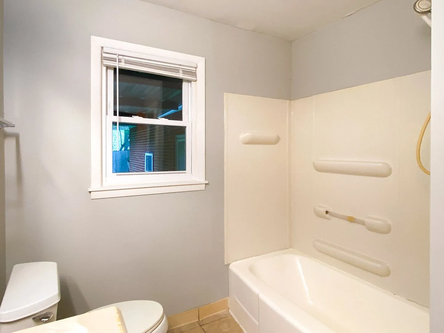Beautiful 3 bedroom home recently updated — Photo 1