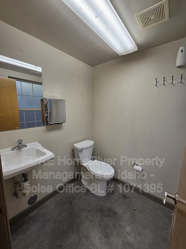 Studio, 1.0 bath, 1132 sqft, $700 — Photo 4