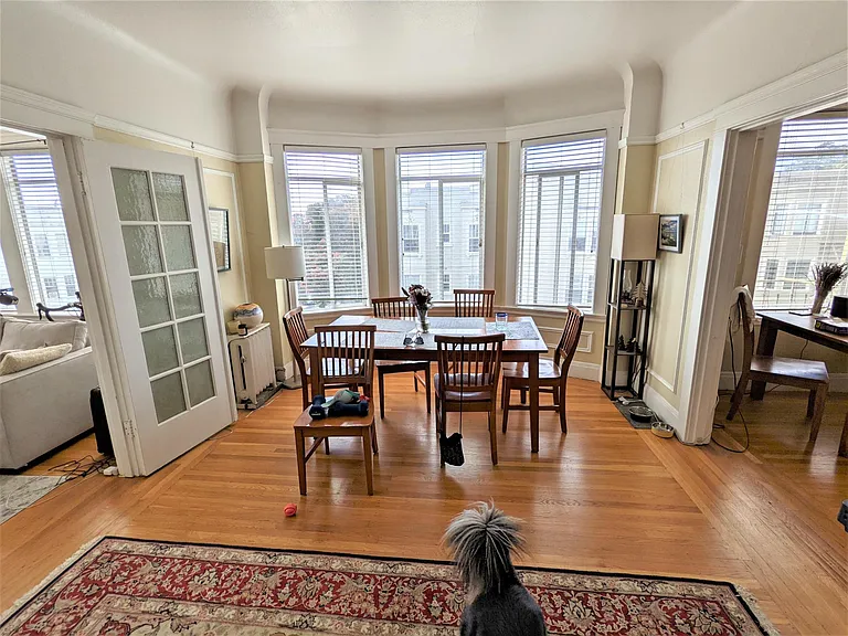 550 Lake St #302 — Photo 1