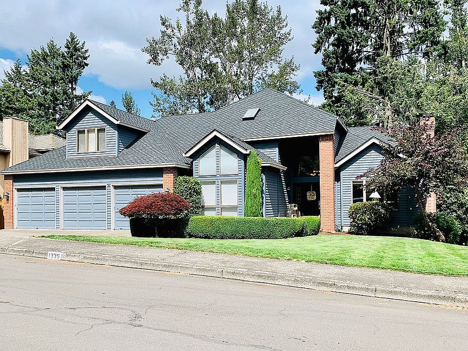 2nd image of 1335 Troon Dr