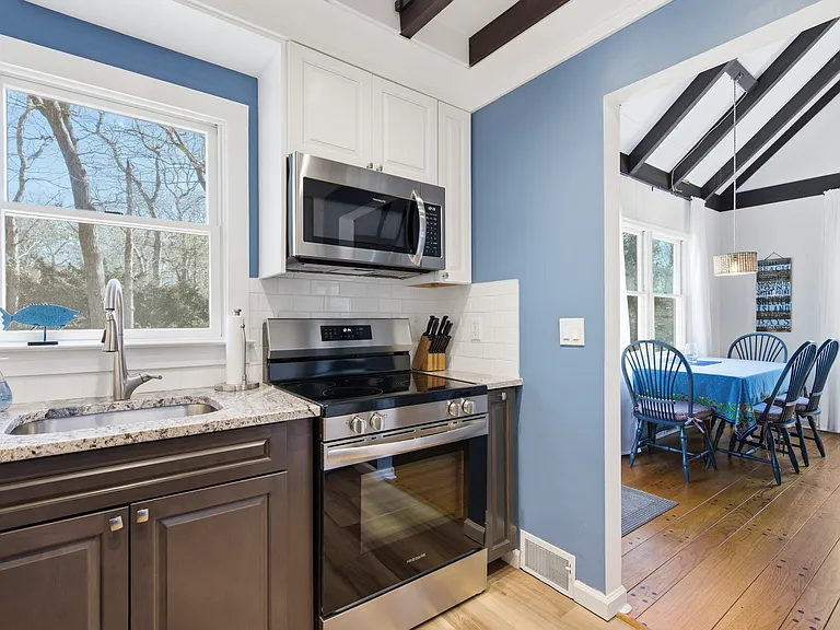 3 Foster Ave — Photo 9