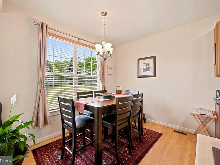 4437 Driftwood Dr — Photo 9