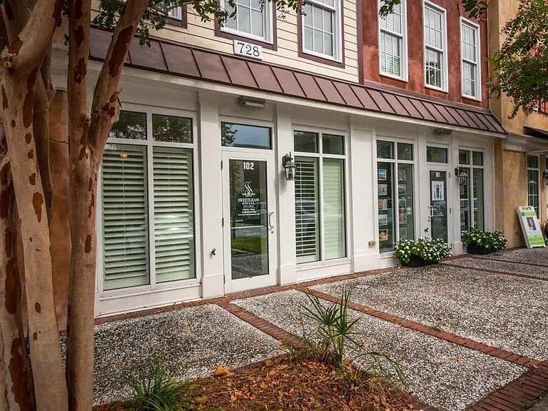 728 S Shelmore Blvd #102 — Photo 3