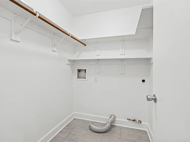 22514 Round Valley Dr — Photo 21