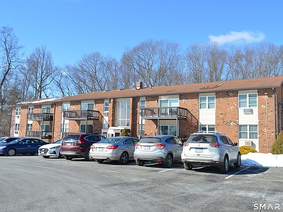 3rd image of 57 Balance Rock Road APT 17