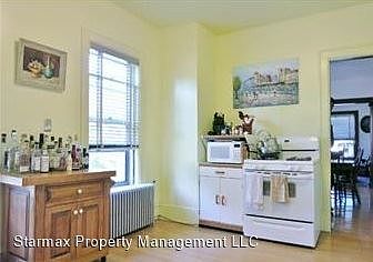 2nd image of 656 Van Buren St NE #6311981