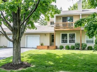 12856 W 109th St, Overland Park, KS 66210