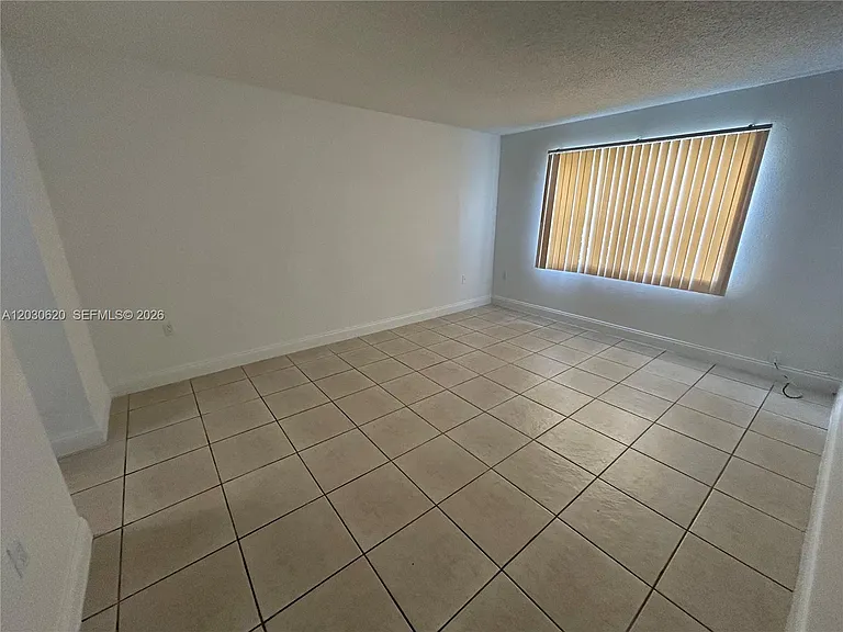 4205 N University Dr #112 — Photo 11