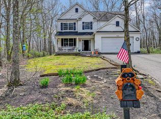 305 Devils Hole Rd, Cresco, PA 18326